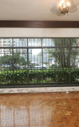 Casa à venda com 200m², 2 quartos e 3 vagasSala