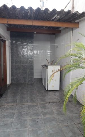 Casa à venda com 200m², 2 quartos e 3 vagasÁrea de Serviço