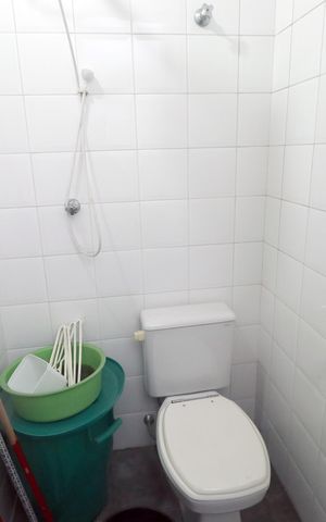 Casa à venda com 200m², 2 quartos e 3 vagasBanheiro de serviço