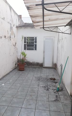 Casa à venda com 200m², 2 quartos e 3 vagasQuintal