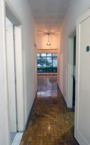 Casa à venda com 200m², 2 quartos e 3 vagasCorredor