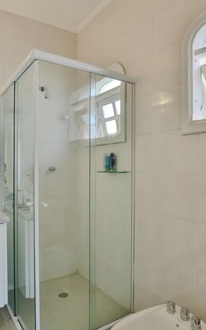 Casa de condomínio à venda com 463m², 5 quartos e 4 vagas