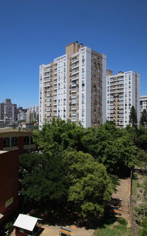 Apartamento à venda com 215m², 3 quartos e 1 vagaVista