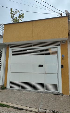 Casa à venda com 175m², 3 quartos e 1 vaga