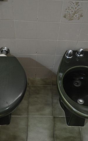 Casa à venda com 242m², 3 quartos e 2 vagasBanheiro Social
