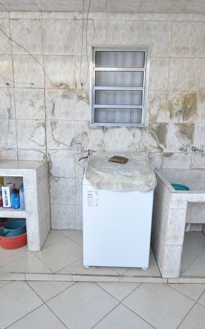 Casa à venda com 242m², 3 quartos e 2 vagasÁrea de Serviço 3