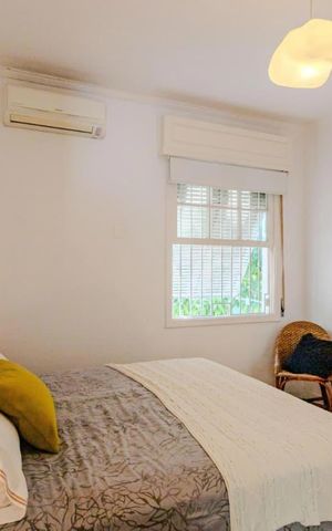 Casa para alugar com 384m², 4 quartos e 3 vagas Casa para alugar com 384m², 4 quartos e 3 vagasQuarto