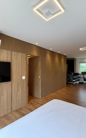 Casa de condomínio à venda com 350m², 4 quartos e 3 vagas Casa de condomínio à venda com 350m², 4 quartos e 3 vagasSuíte 1