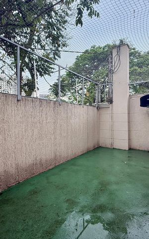 Casa de condomínio à venda com 350m², 4 quartos e 3 vagas Casa de condomínio à venda com 350m², 4 quartos e 3 vagasQuadrinha