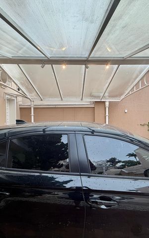Casa de condomínio à venda com 350m², 4 quartos e 3 vagas Casa de condomínio à venda com 350m², 4 quartos e 3 vagasGaragem