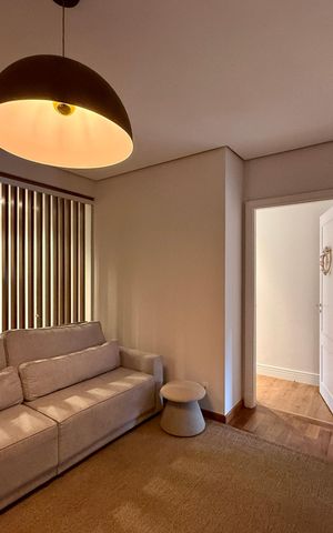 Casa de condomínio à venda com 350m², 4 quartos e 3 vagas Casa de condomínio à venda com 350m², 4 quartos e 3 vagasSala Íntima