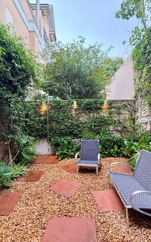 Casa de condomínio à venda com 350m², 4 quartos e 3 vagas Casa de condomínio à venda com 350m², 4 quartos e 3 vagasÁrea Gourmet