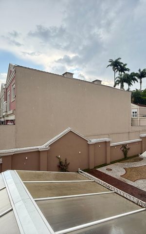 Casa de condomínio à venda com 350m², 4 quartos e 3 vagas Casa de condomínio à venda com 350m², 4 quartos e 3 vagasVista Suíte 3