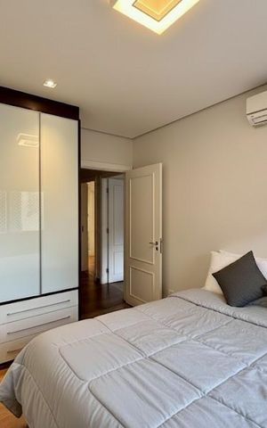 Casa de condomínio à venda com 350m², 4 quartos e 3 vagas Casa de condomínio à venda com 350m², 4 quartos e 3 vagasSuíte 4