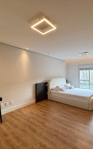 Casa de condomínio à venda com 350m², 4 quartos e 3 vagas Casa de condomínio à venda com 350m², 4 quartos e 3 vagasSuíte 1