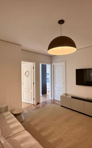 Casa de condomínio à venda com 350m², 4 quartos e 3 vagas Casa de condomínio à venda com 350m², 4 quartos e 3 vagasSala Íntima