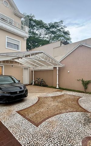 Casa de condomínio à venda com 350m², 4 quartos e 3 vagas Casa de condomínio à venda com 350m², 4 quartos e 3 vagasFachada Casa
