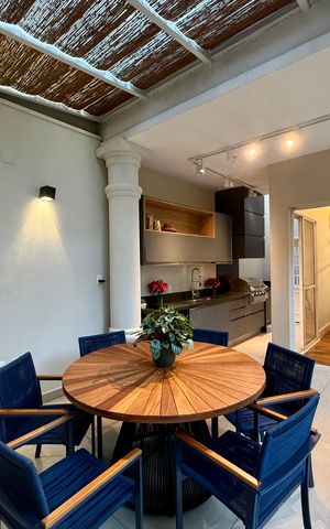 Casa de condomínio à venda com 350m², 4 quartos e 3 vagas Casa de condomínio à venda com 350m², 4 quartos e 3 vagasÁrea Gourmet