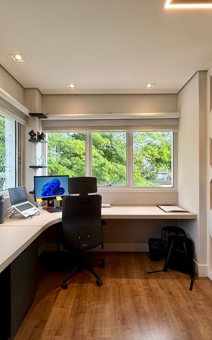 Casa de condomínio à venda com 350m², 4 quartos e 3 vagas Casa de condomínio à venda com 350m², 4 quartos e 3 vagasSuíte 1