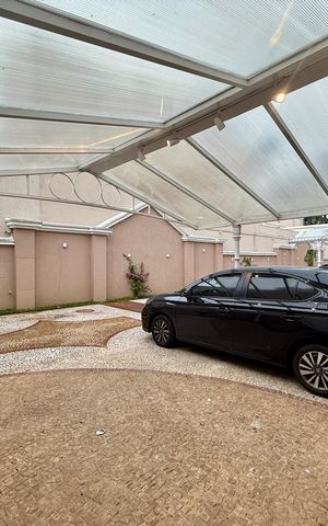 Casa de condomínio à venda com 350m², 4 quartos e 3 vagas Casa de condomínio à venda com 350m², 4 quartos e 3 vagasGaragem