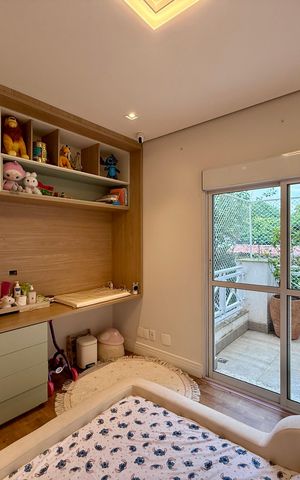 Casa de condomínio à venda com 350m², 4 quartos e 3 vagas Casa de condomínio à venda com 350m², 4 quartos e 3 vagasSuíte 2