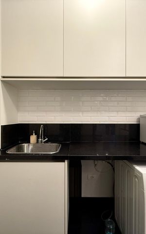 Casa de condomínio à venda com 350m², 4 quartos e 3 vagas Casa de condomínio à venda com 350m², 4 quartos e 3 vagasÁrea de Serviço