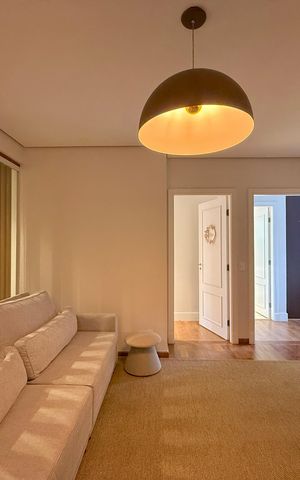 Casa de condomínio à venda com 350m², 4 quartos e 3 vagas Casa de condomínio à venda com 350m², 4 quartos e 3 vagasSala Íntima