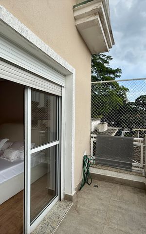 Casa de condomínio à venda com 350m², 4 quartos e 3 vagas Casa de condomínio à venda com 350m², 4 quartos e 3 vagasSacada Suíte 1