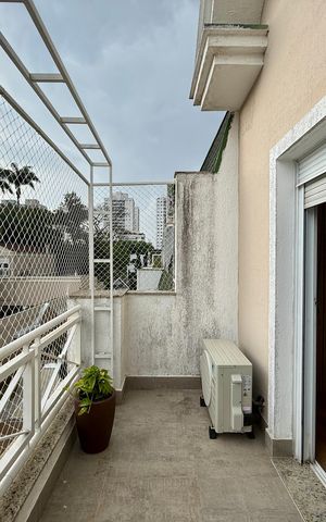 Casa de condomínio à venda com 350m², 4 quartos e 3 vagas Casa de condomínio à venda com 350m², 4 quartos e 3 vagasSacada Suíte 1