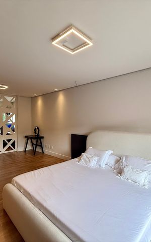 Casa de condomínio à venda com 350m², 4 quartos e 3 vagas Casa de condomínio à venda com 350m², 4 quartos e 3 vagasSuíte 1