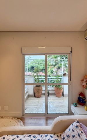 Casa de condomínio à venda com 350m², 4 quartos e 3 vagas Casa de condomínio à venda com 350m², 4 quartos e 3 vagasSuíte 2
