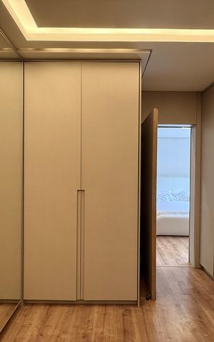 Casa de condomínio à venda com 350m², 4 quartos e 3 vagas Casa de condomínio à venda com 350m², 4 quartos e 3 vagasCloset Suíte 1