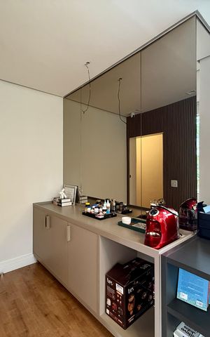 Casa de condomínio à venda com 350m², 4 quartos e 3 vagas Casa de condomínio à venda com 350m², 4 quartos e 3 vagasSuíte 1
