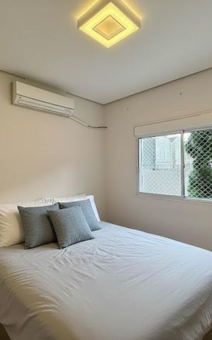 Casa de condomínio à venda com 350m², 4 quartos e 3 vagas Casa de condomínio à venda com 350m², 4 quartos e 3 vagasSuíte 4