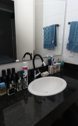 Casa à venda com 77m², 2 quartos e 2 vagasBanheiro da Suíte 2
