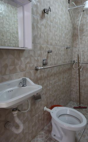 Casa para alugar com 230m², 3 quartos e 3 vagasBanheiro - casa 1