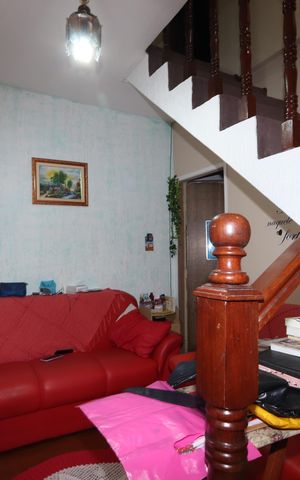 Casa para alugar com 230m², 3 quartos e 3 vagasSala - casa 2