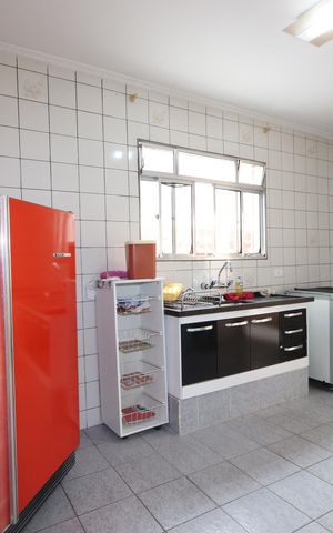 Casa para alugar com 230m², 3 quartos e 3 vagasCozinha - casa 1