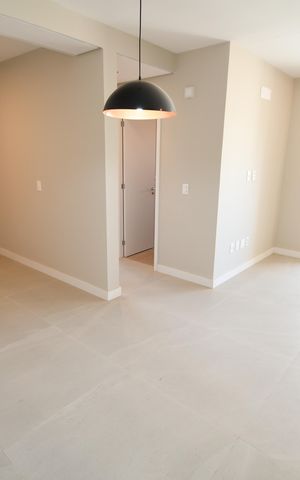 Apartamento à venda com 105m², 2 quartos e 2 vagasSala