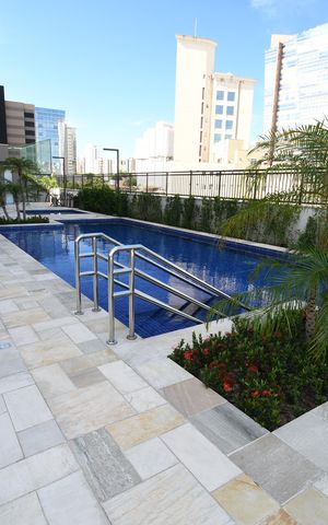 Apartamento à venda com 105m², 2 quartos e 2 vagasÁrea comum - Piscina