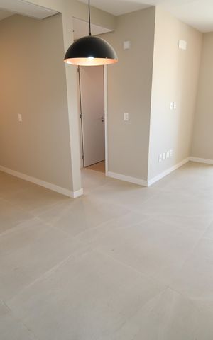 Apartamento à venda com 105m², 2 quartos e 2 vagasSala