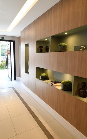 Apartamento à venda com 105m², 2 quartos e 2 vagasHall social