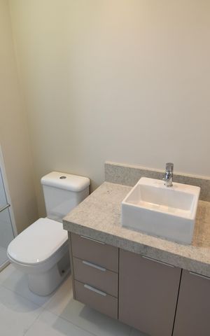 Apartamento à venda com 105m², 2 quartos e 2 vagasBanheiro Suíte 1