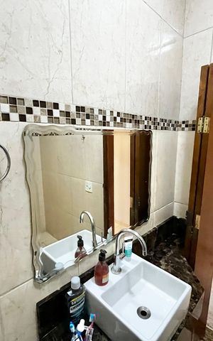 Casa à venda com 128m², 2 quartos e 1 vaga Casa à venda com 128m², 2 quartos e 1 vagaBanheiro