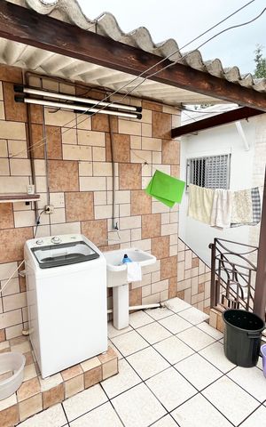 Casa à venda com 128m², 2 quartos e 1 vaga Casa à venda com 128m², 2 quartos e 1 vagaVaranda/Lavanderia