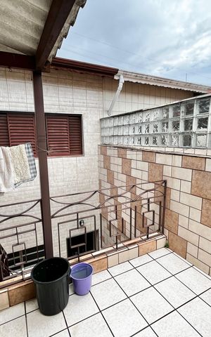 Casa à venda com 128m², 2 quartos e 1 vaga Casa à venda com 128m², 2 quartos e 1 vagaVaranda/Lavanderia