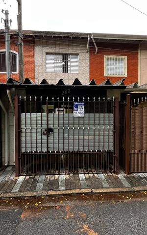 Casa à venda com 128m², 2 quartos e 1 vaga Casa à venda com 128m², 2 quartos e 1 vagaFachada/Placa
