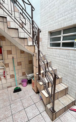 Casa à venda com 128m², 2 quartos e 1 vaga Casa à venda com 128m², 2 quartos e 1 vagaQuintal