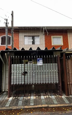 Casa à venda com 128m², 2 quartos e 1 vaga Casa à venda com 128m², 2 quartos e 1 vagaFachada/Placa