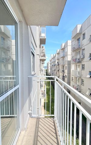 Apartamento à venda com 45m², 2 quartos e 1 vaga Apartamento à venda com 45m², 2 quartos e 1 vagaSacada